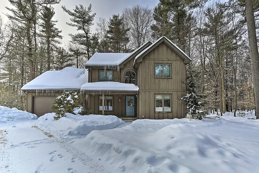 324 Foxglove Pl photo 1