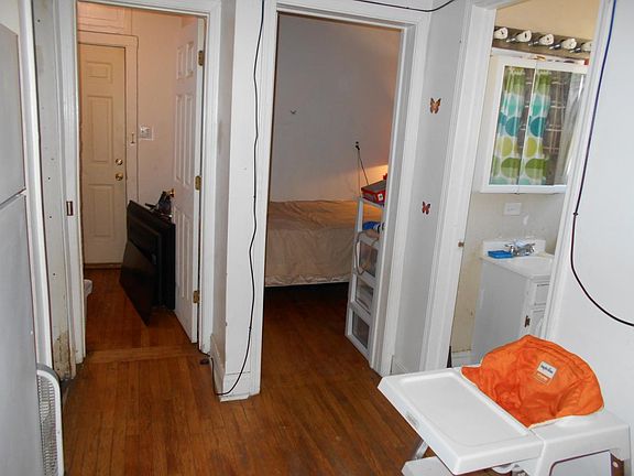 5th image of 4833 N Kimball Ave APT C2