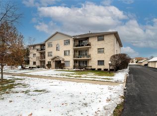6640 183rd St APT 3B, Tinley Park, IL
