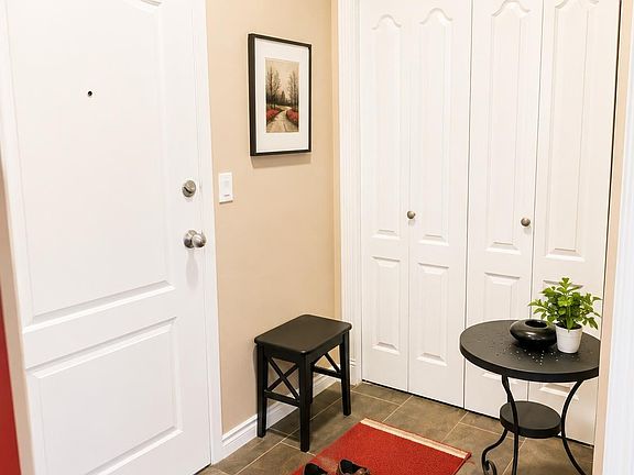 3rd image of 16715 100th Ave NW #202