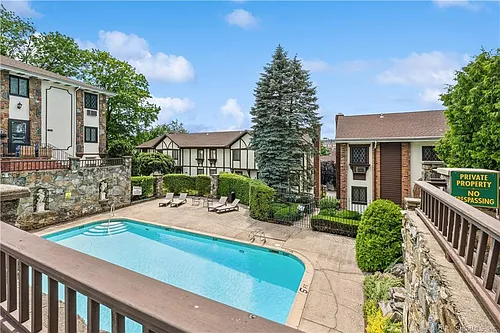 54 Hope St Photo 1