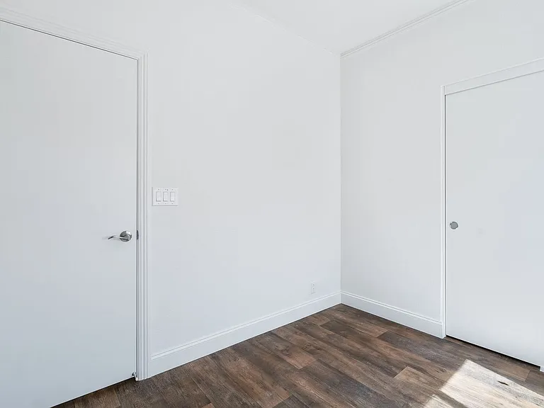 320-328 California St — Photo 22
