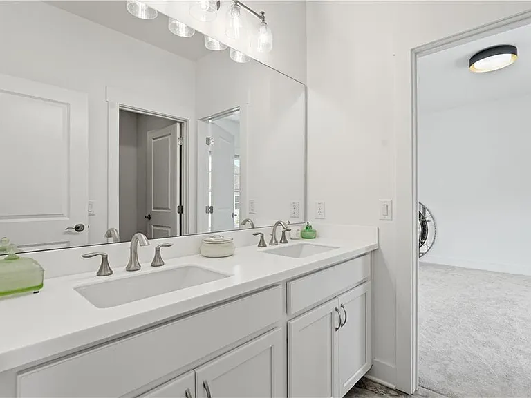 158 Kingwood Dr — Photo 40
