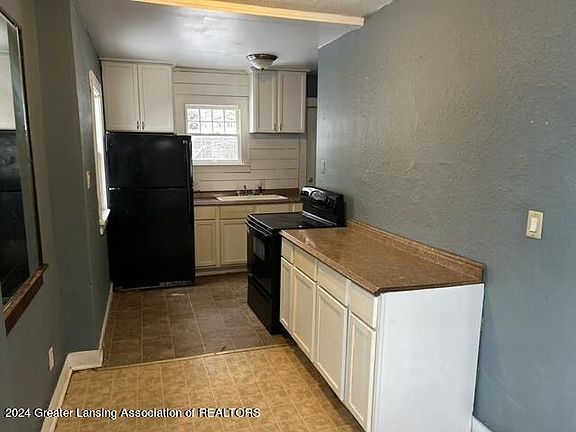 3rd image of 610 S Magnolia Ave