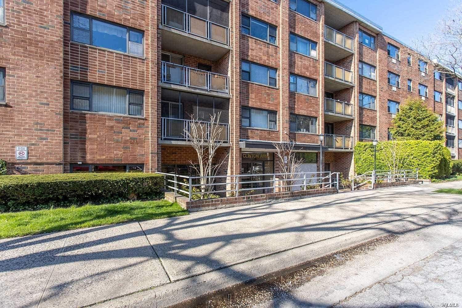 100 Clinton Avenue UNIT 3U, Mineola, NY 11501 Zillow