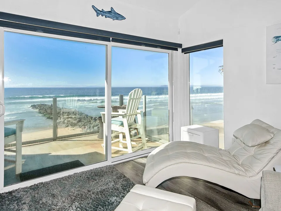 706 Ocean Lane