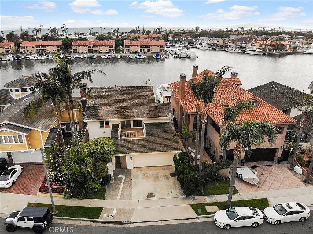 羊毛フェルト Listed exclusively for gloriafung0207 17051 Bolero Ln, Huntington Beach, CA 92649 | Zillow