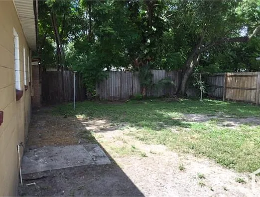 3 bed, 1197 sqft, $2,200 — Photo 2