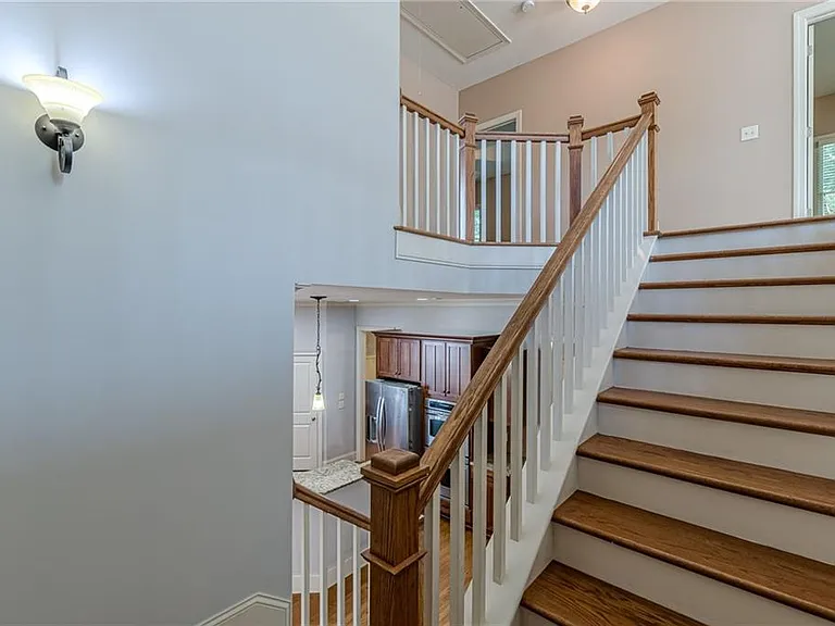 1645 Woodward Way — Photo 52