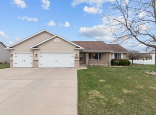 1616 Pendleton Rd, Neenah, WI 54956