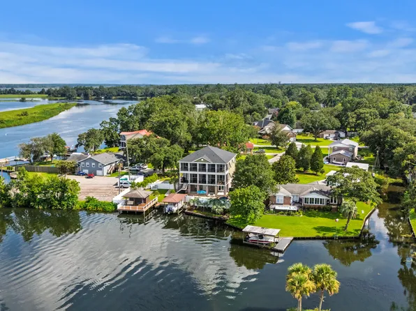 1305 Old Rice Mill Rd, Moncks Corner, SC 29461