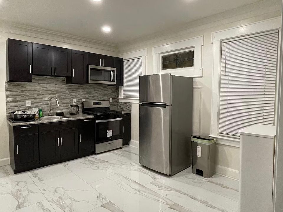 2nd image of 151 Mapes Ave
