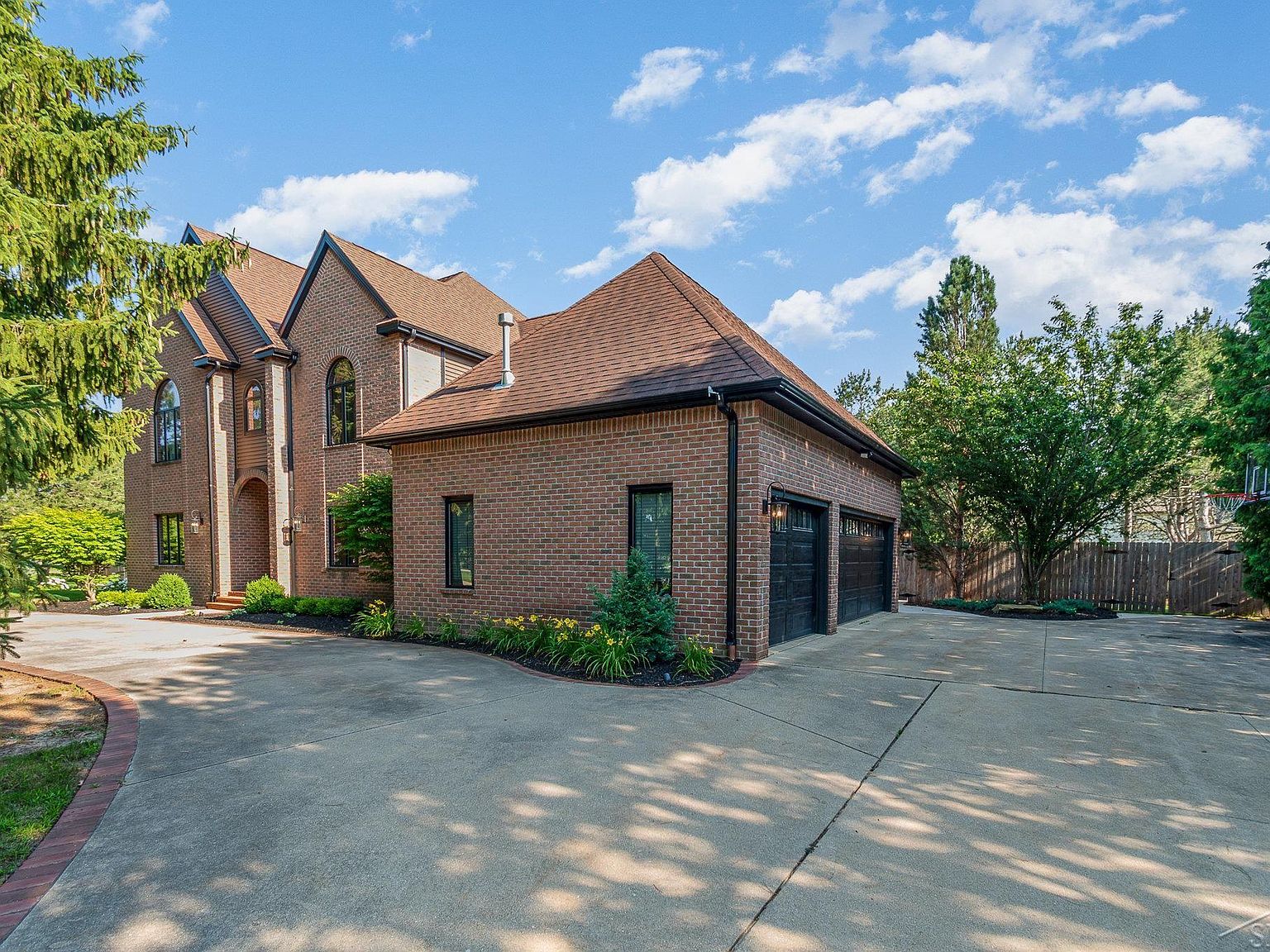 4573 White Trillium Dr S, Saginaw, MI 48603 Zillow