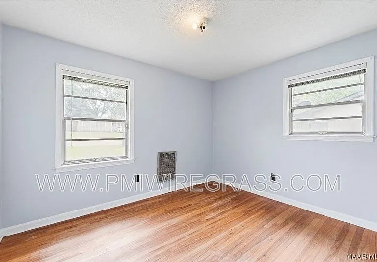 203 Meadowbrook Dr — Photo 15