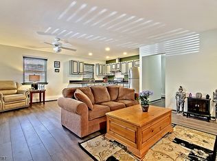 16 Amherst Way, Hopatcong, NJ 07843