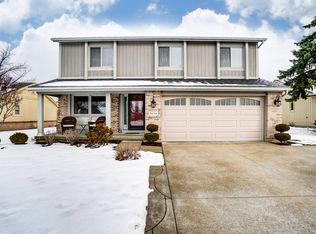 509 Thackeray Rd, Maumee, OH 43537