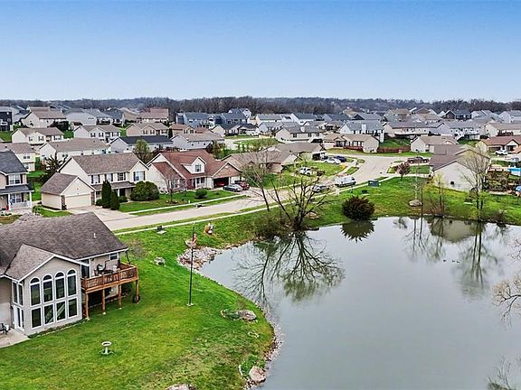 2nd image of 210 Prairie Lake Dr