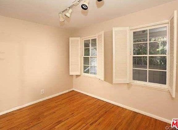 5th image of 2270 Laurel Canyon Blvd