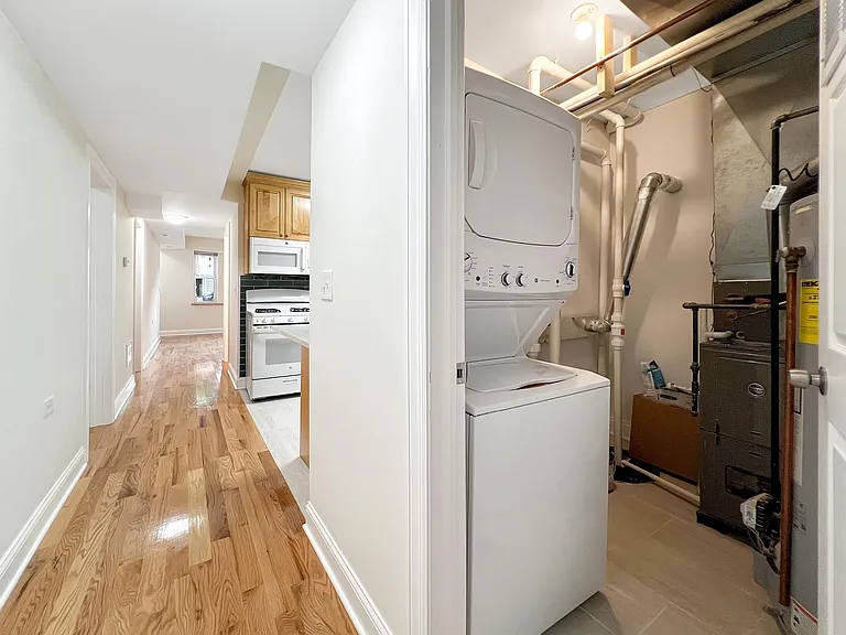 3245 N Lawndale Ave #G — Photo 17