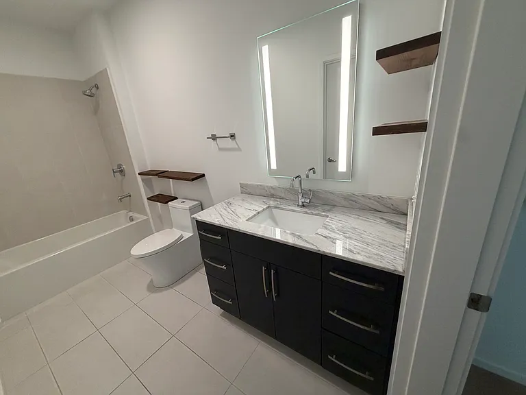 806 Olympic St #402 — Photo 18