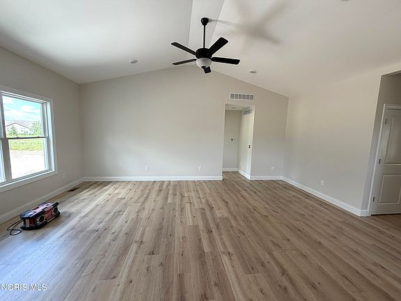 5th image of 1307 Limerick Ln