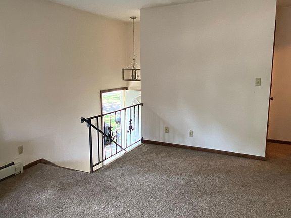 5th image of 547 Allen Ave