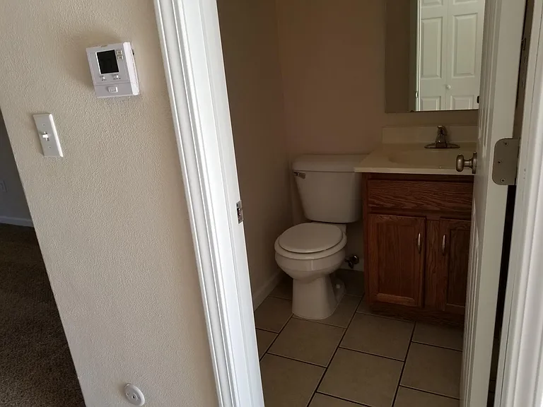 305 Meadow Dr — Photo 13