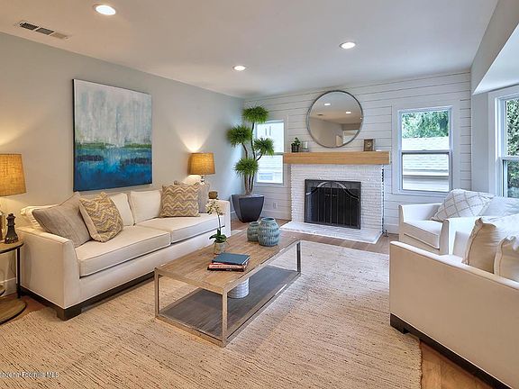 3rd image of 3926 Los Olivos Ln