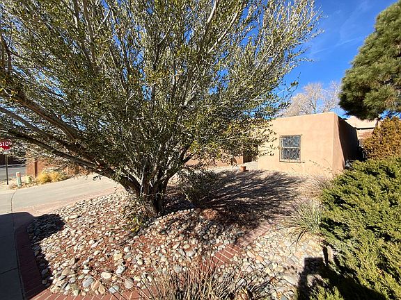3rd image of 13915 Grant Pl NE