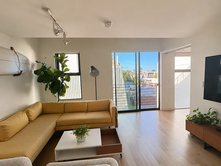 700 Main St #17 — Photo 7