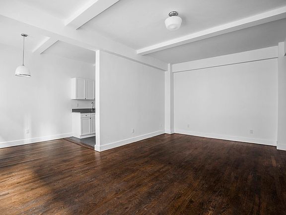 3rd image of 12 E 86th St APT 207