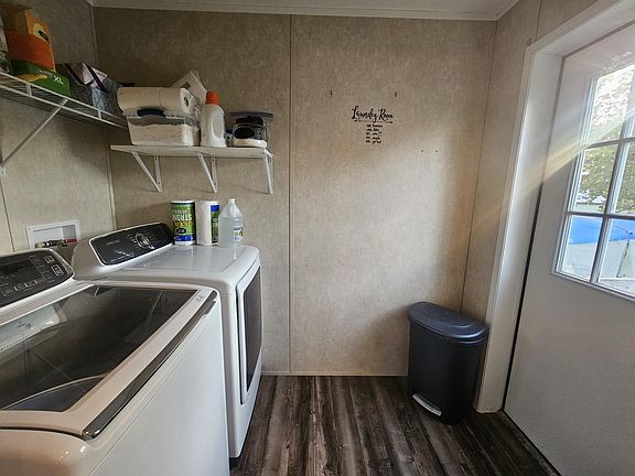4th image of 8 Manor Dr