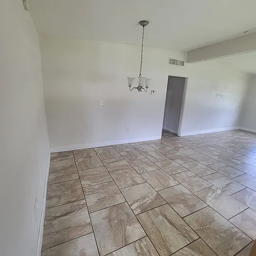 311 Poinciana Cir Photo 1