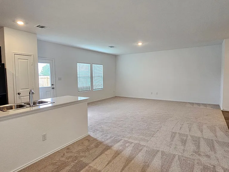 414 Bass Dr — Photo 14