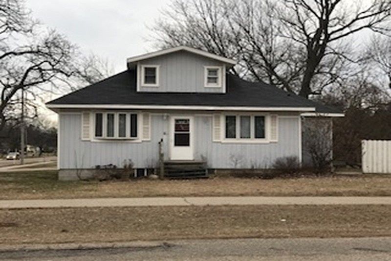 1st image of 978 144th Ave