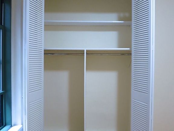 4th image of 523 E 78th St APT 3a