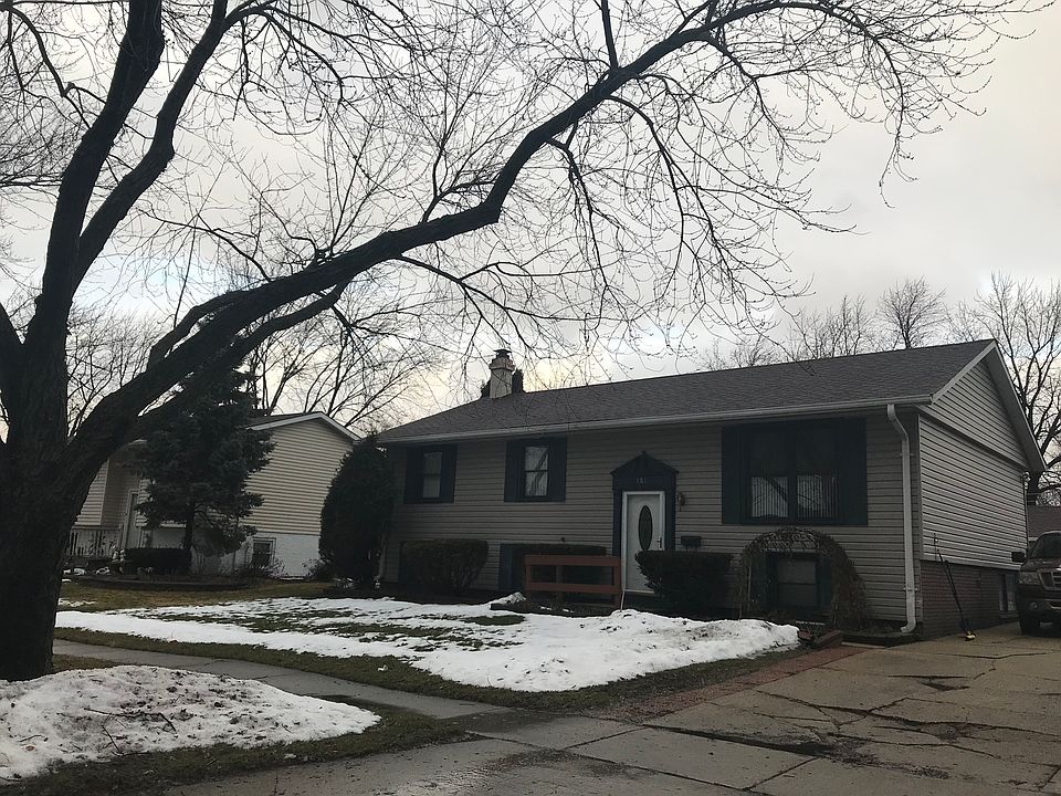 1st image of 161 Egan Dr #1