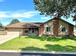 631 Jackson Rd, Greenwood, IN 46142