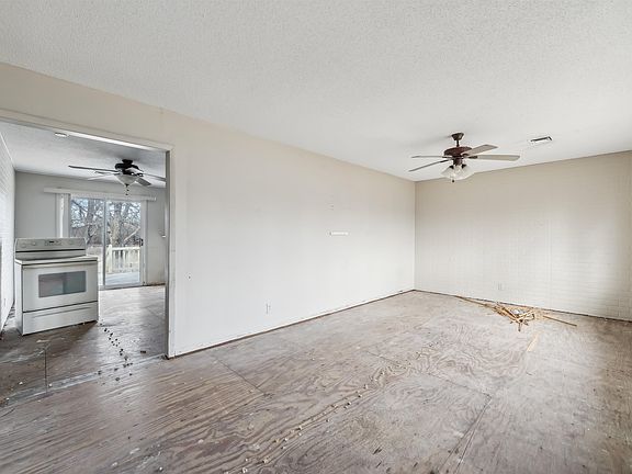 5th image of 13116 SW 155th St