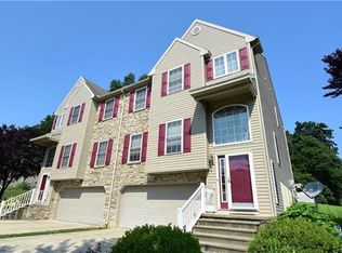 8335 Scenic View Dr, Breinigsville, PA 18031