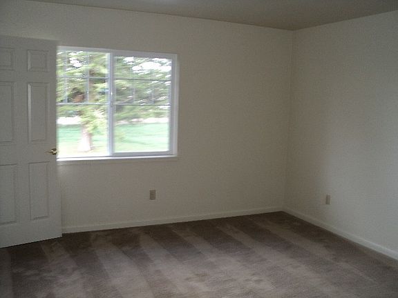 5th image of 1301 Hallen Dr #8