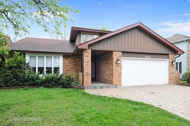1937 Pleasant Hill Ln photo 1