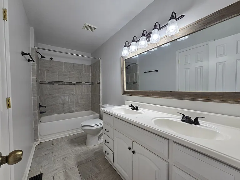 109 Stacie Dr — Photo 7