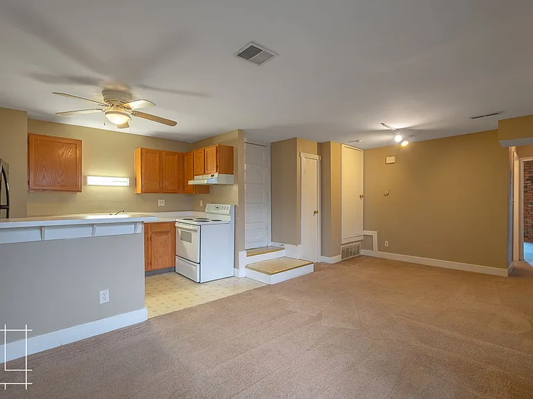 880 Hamlet St. — Photo 5