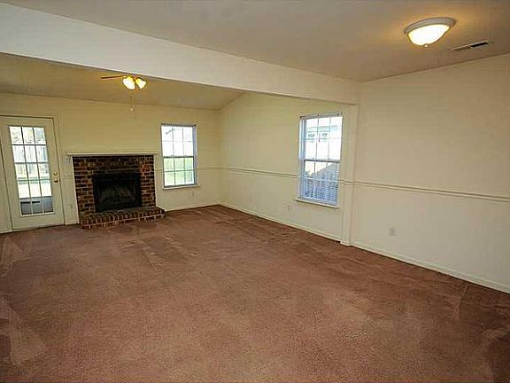 2nd image of 1885 Bernstein Dr