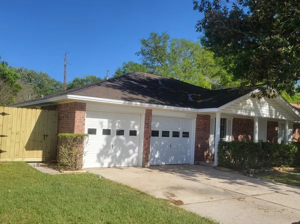 21906 Meadowhill Dr, Spring, TX 77388