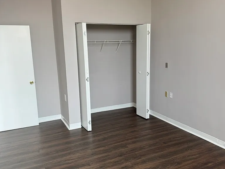 Peabody Apartments — Photo 4
