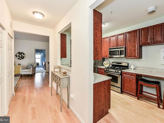 5th image of 6513 Grange Ln Unit 303