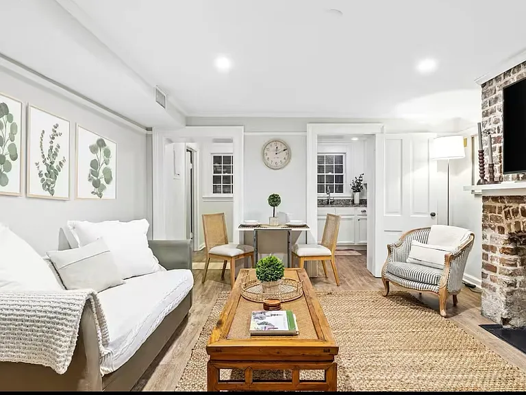 106 W Jones St #B — Photo 11