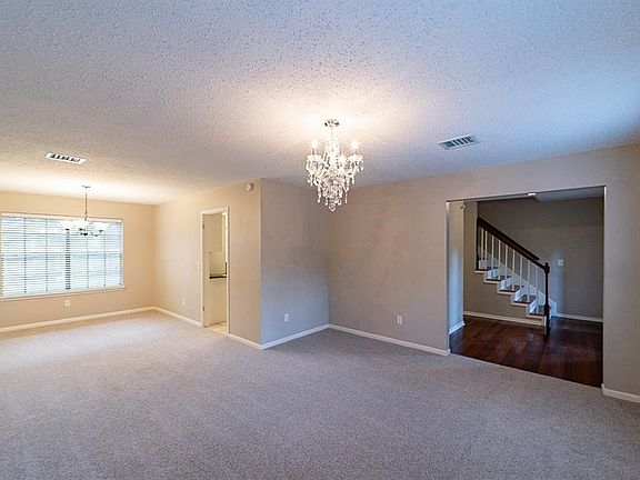 3rd image of 75 Breezy Point Pl